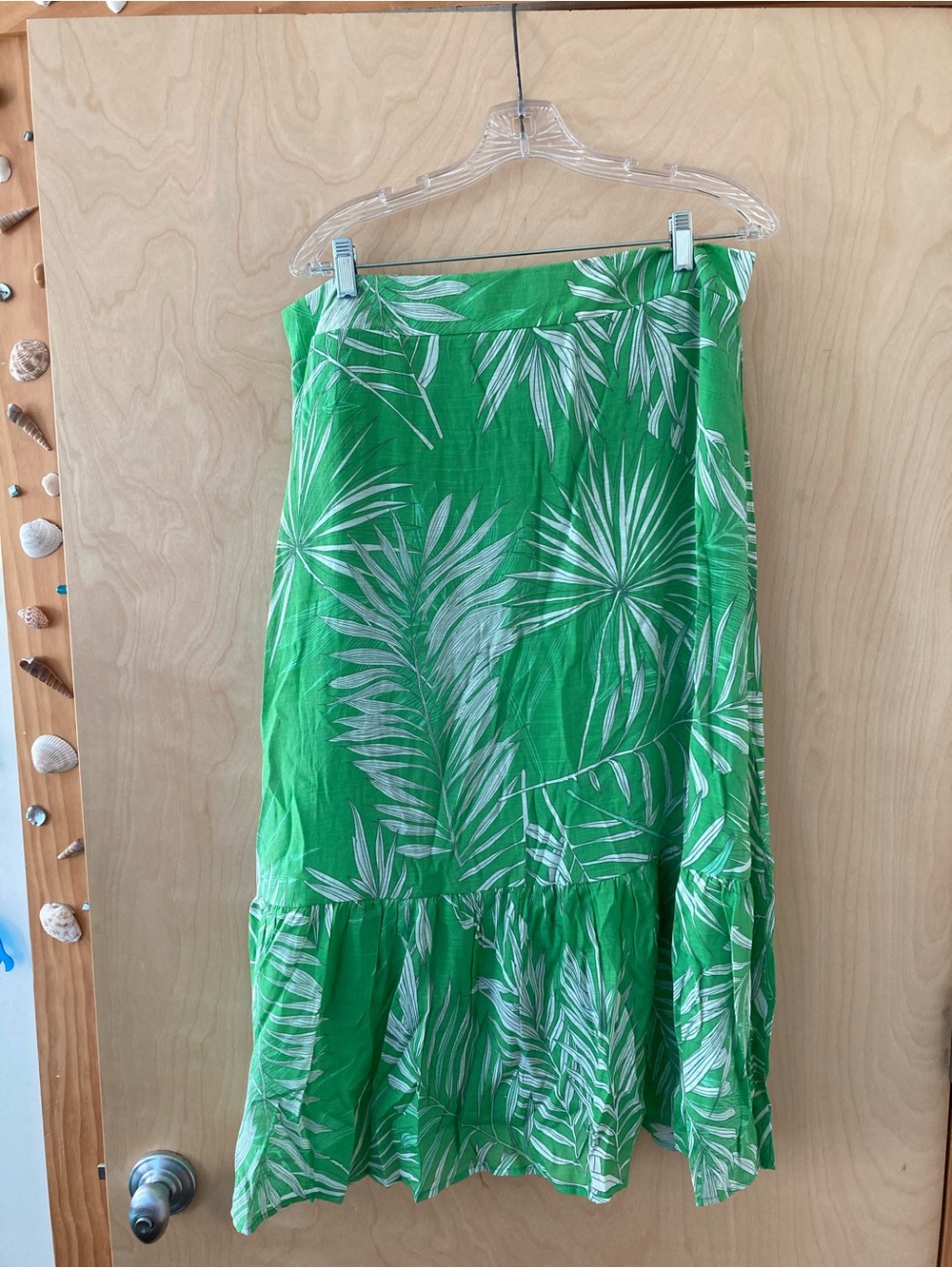 Mlle Gabrielle NWT Green and White Tropical Leaf Print Maxi Skirt Women’s Sz XL